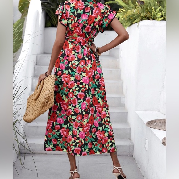 Floral Print Butterfly Sleeve Knot Side Wrap Dress - Picture 4 of 9